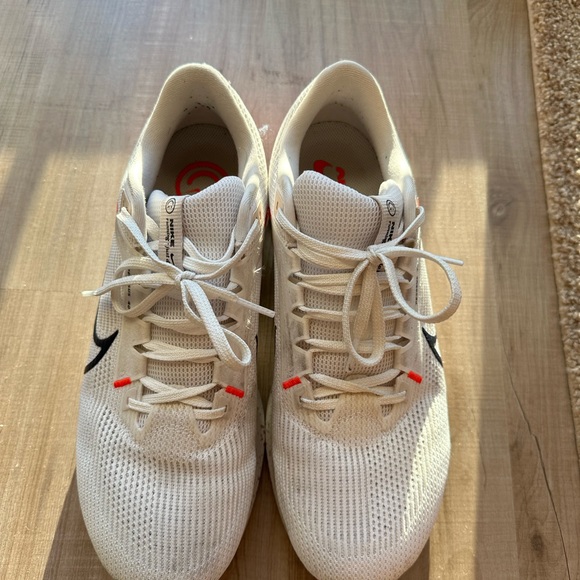 Nike Pegasus 40 Running Shoes - Picture 3 of 7